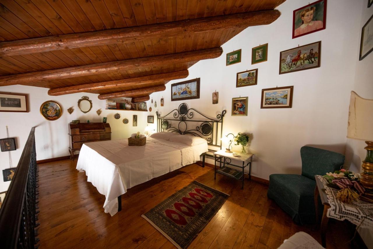 Familyholidays La Finestra Di Fronte Чефалу Экстерьер фото