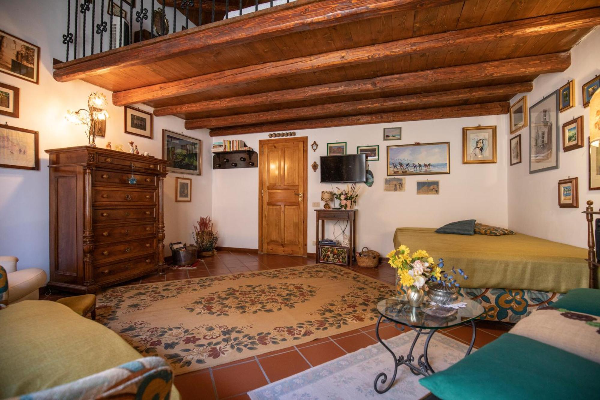 Familyholidays La Finestra Di Fronte Чефалу Экстерьер фото